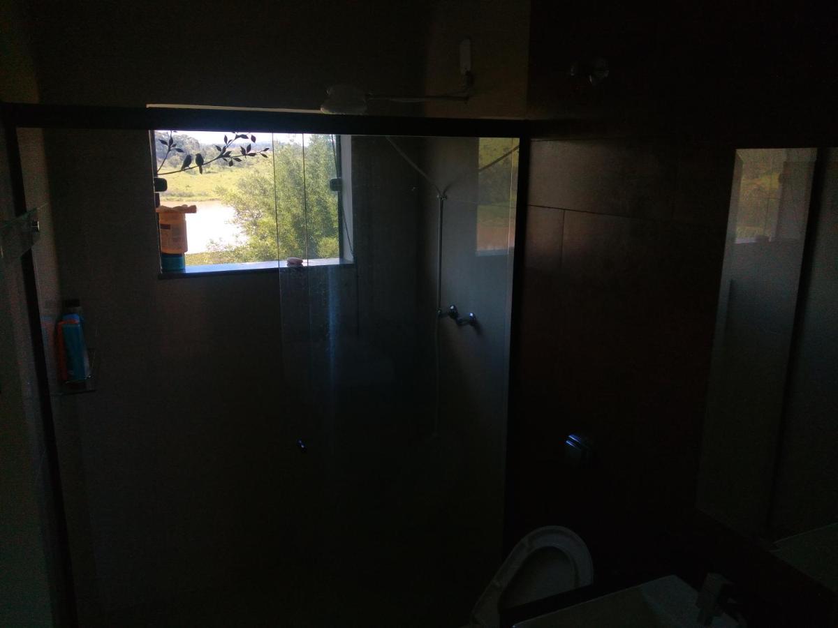 Casa Com Piscina Fundo Pra Represa E Ar Condicionado Casinhabrancadevaranda Ijaci المظهر الخارجي الصورة