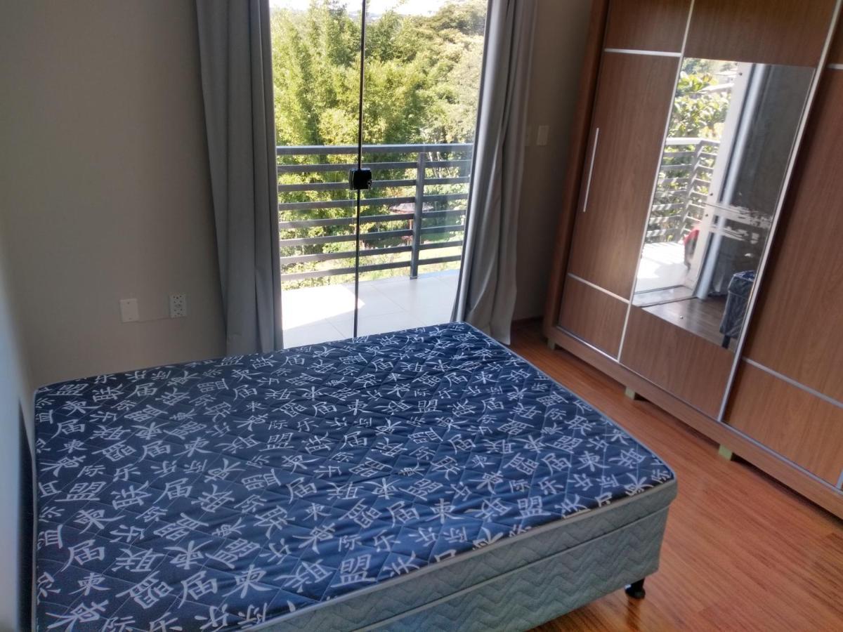 Casa Com Piscina Fundo Pra Represa E Ar Condicionado Casinhabrancadevaranda Ijaci المظهر الخارجي الصورة