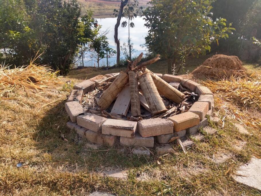Casa Com Piscina Fundo Pra Represa E Ar Condicionado Casinhabrancadevaranda Ijaci المظهر الخارجي الصورة